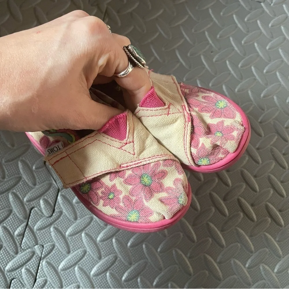 TOMS Pink Daisy Bimini Slip-On Shoe in Bright Pink